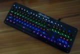 [黑色]2600 金属面板彩虹七彩发光悬浮式机械键盘